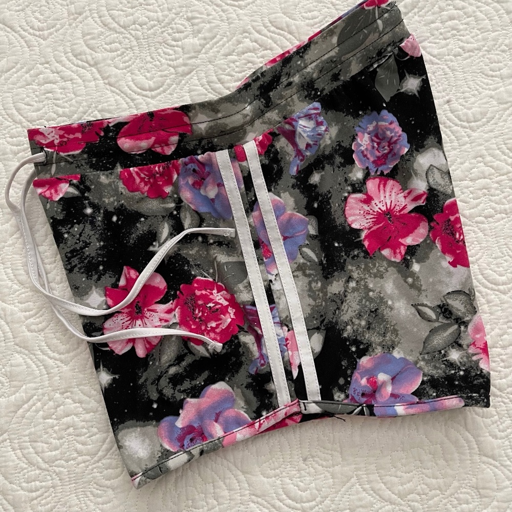 NO BOUNDARIES Floral Print Loungewear Shorts Size Small (3-5) - Picture 5 of 10